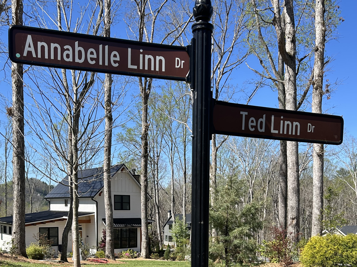Custom neighborhood and HOA entrance sign